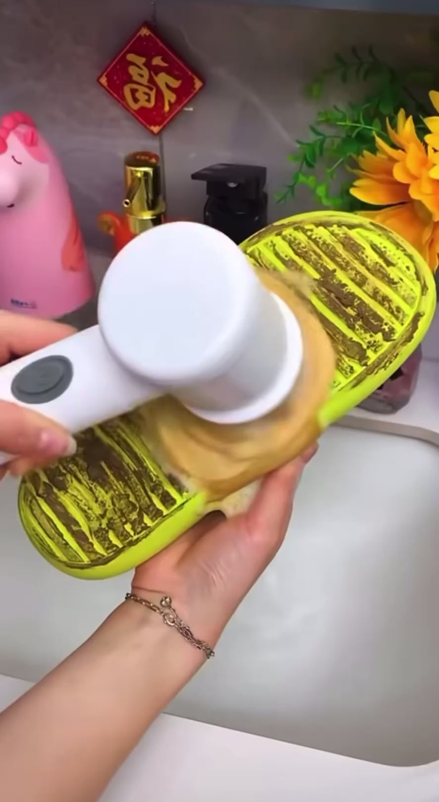 Cordless Electric Spin Scrubber